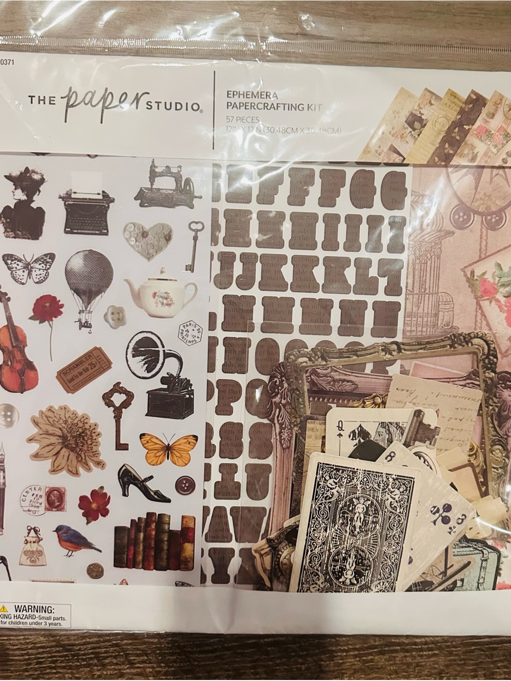 The Paper Studio Vintage Ephemera Papercrafting Kit - Neutral Tones